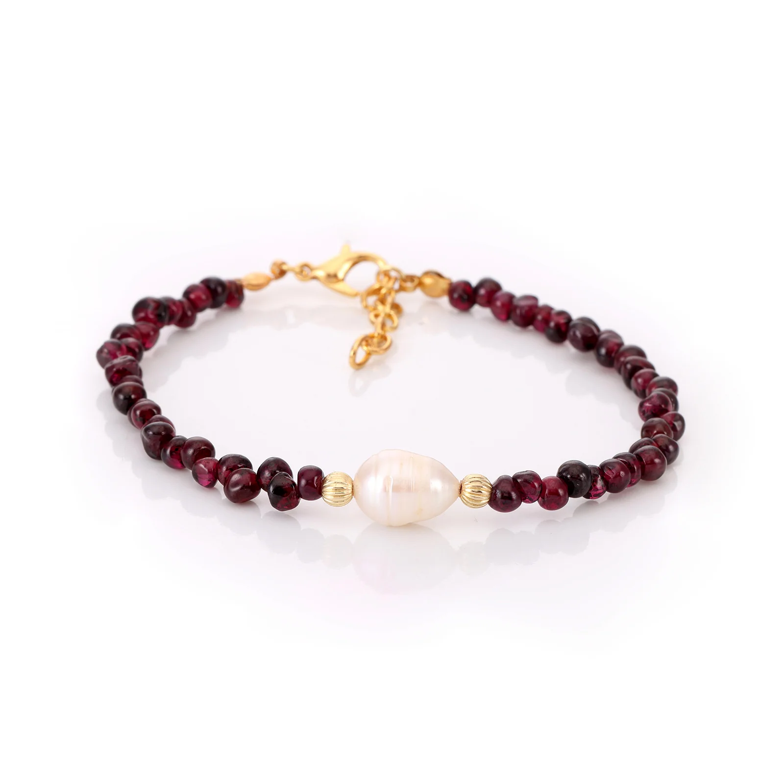 Bracelet en perles d'eau douce et grenat