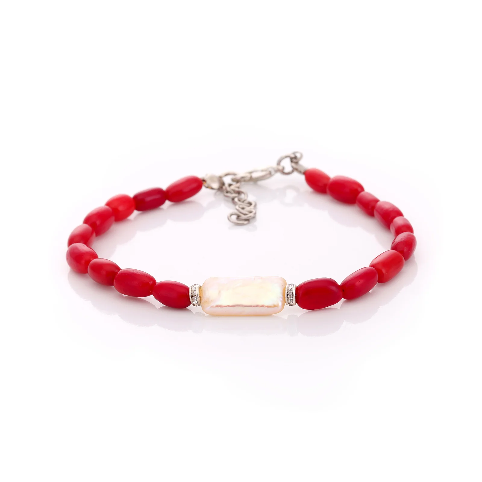 Bracelet en perles d'eau douce et corail