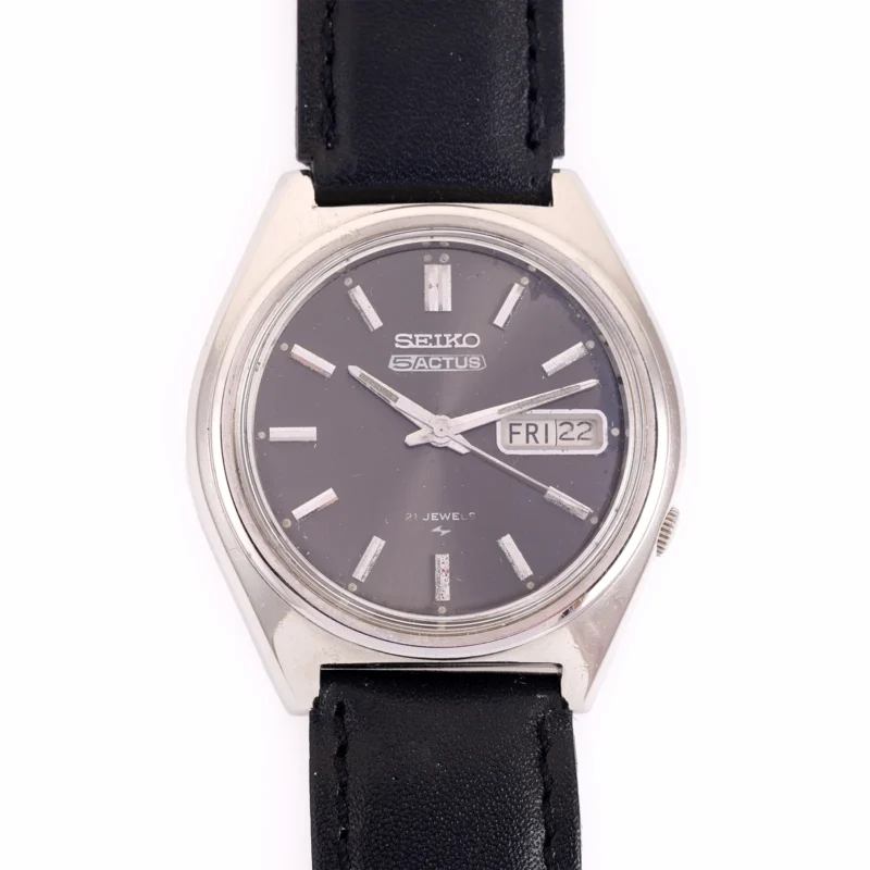 Montre Vintage Seiko 5 Actus — Réf. 7019-8010